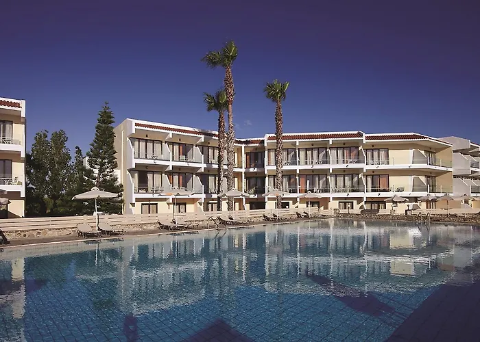 מלון Atlantica Thalassa 4*