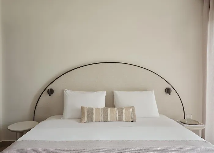 מלון Atlantica Thalassa 4*